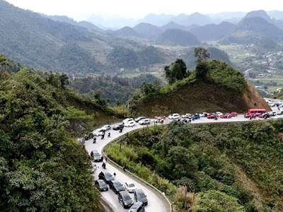 Người Việt đi du lịch Việt - Việt Nam tôi yêu