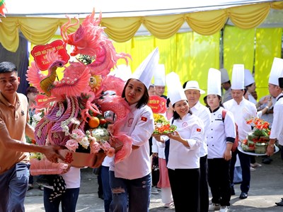 Gần 200 đầu bếp cả nước về dâng hương tưởng nhớ Hoàng tử Lang Liêu