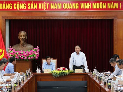 Bộ trưởng Nguyễn Văn Hùng: Tạo thương hiệu du lịch của miền đất sử, tình người Vĩnh Long