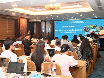 Cần có chiến lược và quy hoạch bài bản để phát triển du lịch đường sông