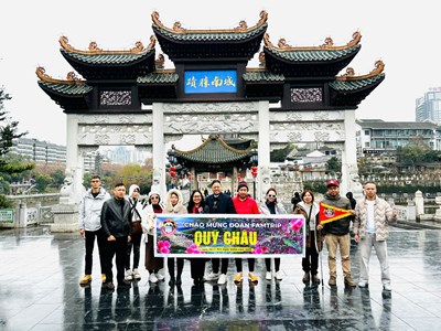 Bay thẳng Quý Châu, ngắm hoa đỗ quyên mùa đẹp nhất