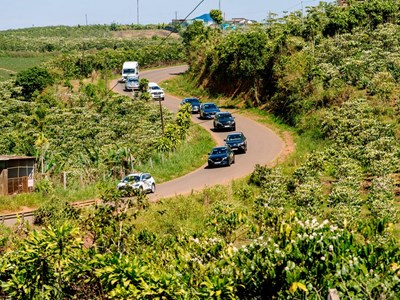 Bài 1: Khi những bánh xe mùa xuân lăn bánh