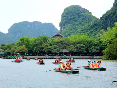 Con đường tất yếu