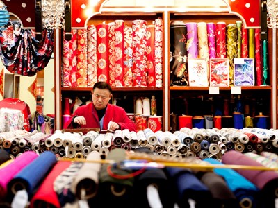 Tơ lụa Trung Hoa: Hồi sinh từ bảo tàng đến đời sống đương đại