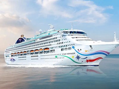 Lần đầu tiên du thuyền 5 sao khởi hành từ Việt Nam đưa khách tới Singapore