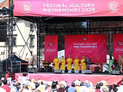 Kể câu chuyện Việt Nam ở thành cổ Warsaw