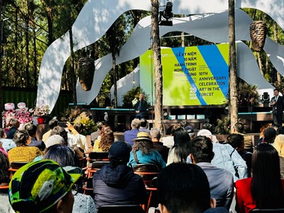 Đối thoại với nghệ thuật giữa thiên nhiên