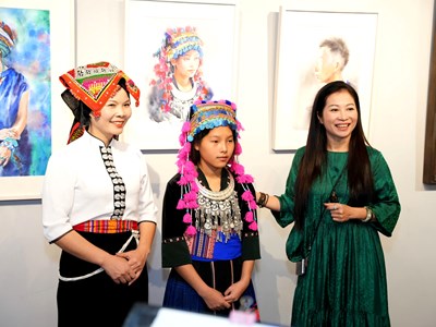 Khi những bức chân dung trở về với nguyên mẫu