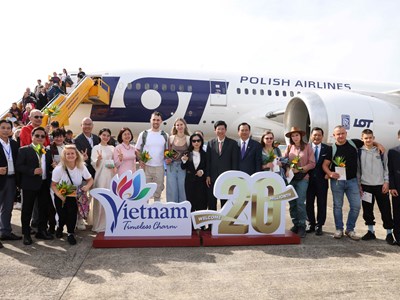 Vị khách quốc tế thứ 20 triệu bất ngờ khi tới Việt Nam