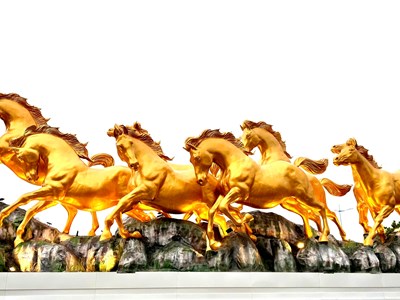 Xuân rực rỡ bên kỳ quan Vịnh Hạ Long