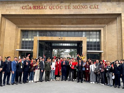 Sôi động hoạt động du lịch ngày mồng 1 Tết ở Quảng Ninh