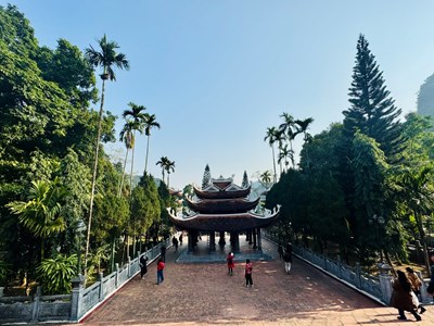 Dự báo hơn 2 vạn lượt người đổ về Chùa Hương ngày mùng 2 Tết nguyên đán