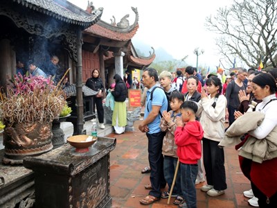 Quảng Ninh vẫn là điểm du xuân hàng đầu miền Bắc