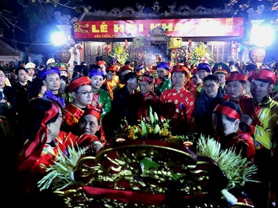 Chính thức lùi giờ phát ấn Đền Trần sang 5h sáng