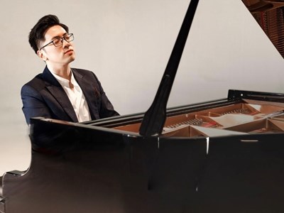 “Thanh âm vượt tầng”: Khi một nghệ sĩ Việt chạm tới “đỉnh Everest” của piano