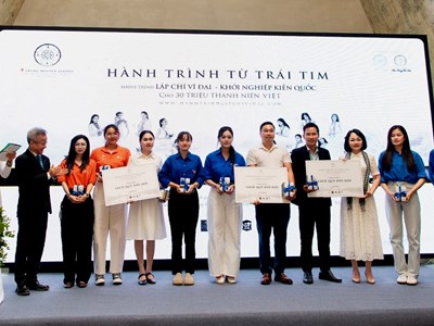 “Hành trình từ trái tim” tiếp lửa khát vọng khởi nghiệp, kiến quốc