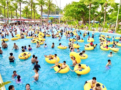 Hà Nội làm mới trải nghiệm, mở rộng biên độ tiêu dùng du lịch mùa cao điểm