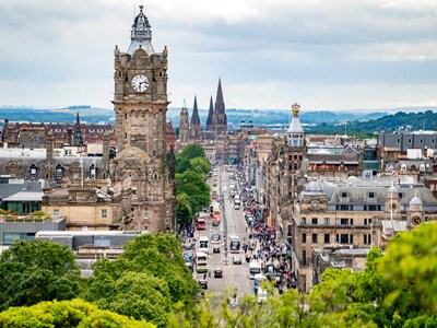 10 thành phố đi bộ hấp dẫn nhất thế giới năm 2026