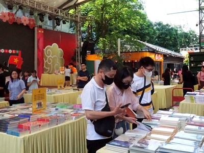 Hội sách Mừng Thống Nhất - Điểm hẹn tri thức dịp 30.4 - 1.5