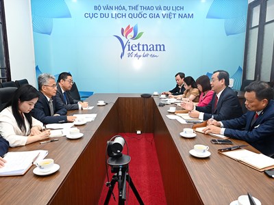 Phát triển các sản phẩm du lịch xuyên biên giới Việt Nam - Trung Quốc