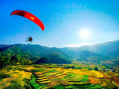 Bay dù lượn trên mùa vàng, chạy ultra trail giữa ruộng bậc thang Mù Cang Chải