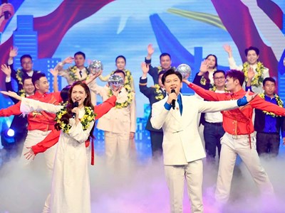 Người nghệ sĩ - chiến sĩ trên những hành trình tuổi trẻ