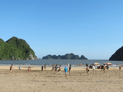 Ngoài Cát Cò, Cát Bà còn có 1 bãi biển rộng, nước êm: Nhiều người chưa biết tên
