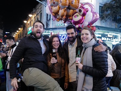 Khách Tây kể lại trải nghiệm lúc 1h sáng giữa thủ đô rồi đưa ra quyết định bất ngờ này