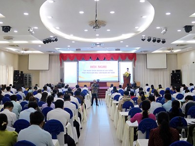 Bồi dưỡng chuyên môn cho đội ngũ làm thông tin cơ sở