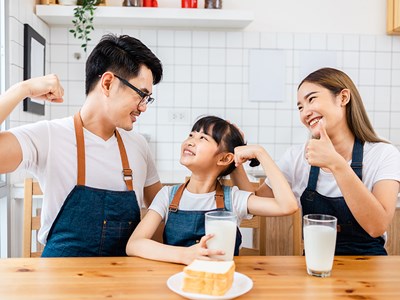 Phát hiện mới từ SEANUTS II: Uống sữa vào bữa ăn sáng giúp tăng khả năng hấp thu canxi và vitamin D ở trẻ em 