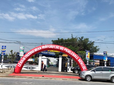 Chủ tịch xã nói “Đây là công trình tạm thôi”!