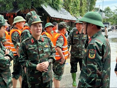 Viettel huy động lực lượng và trang thiết bị đặc biệt, ứng cứu thông tin xuyên đêm tại Thái Nguyên 