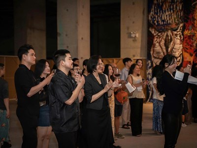 Triển lãm “Toàn Dân Tiến”: Nghệ thuật từ những câu chuyện đời sống