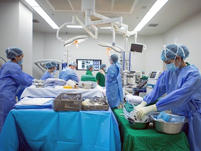 Xúc động câu chuyện sinh viên hiến tặng gan, cứu sống giảng viên đại học