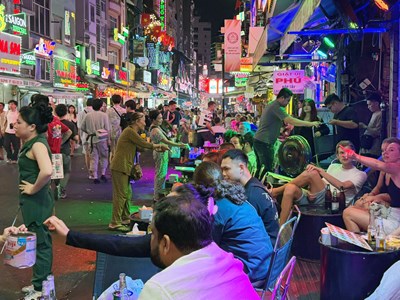 Không để tình trạng người lang thang xin ăn đeo bám khách du lịch 
