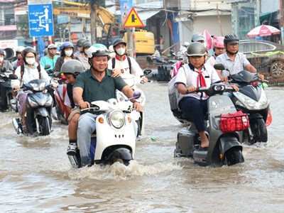 Cần Thơ triển khai giải pháp bảo đảm an toàn cho học sinh khi triều cường dâng cao