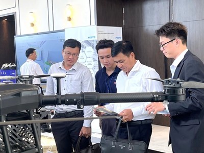 Vĩnh Long và Tập đoàn CT Group hợp tác về khoa học công nghệ và chuyển đổi số 