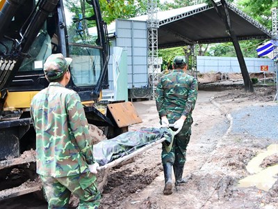 Tìm thấy thêm nhiều hài cốt liệt sĩ tại Công viên Lê Thị Riêng