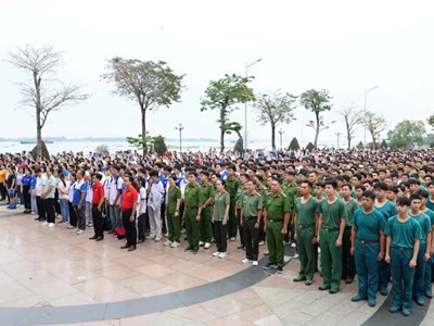 Hơn 5.000 người tham gia Lễ phát động “Mỗi người dân lựa chọn ít nhất một môn thể thao phù hợp” tại Cần Thơ