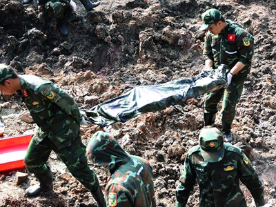 Quy tập thêm 11 hài cốt liệt sĩ tại Công viên Lê Thị Riêng 