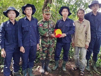 Quy tập thêm 5 hài cốt liệt sĩ tại Campuchia