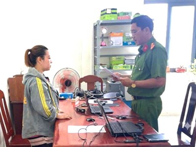 Sản xuất đường cát giả, một nữ giám đốc ở Cà Mau bị khởi tố