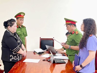 Cà Mau bắt tạm giam nữ giám đốc lừa đảo hàng chục tỉ đồng