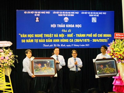 Hội thảo kết nối văn nghệ sĩ ba miền