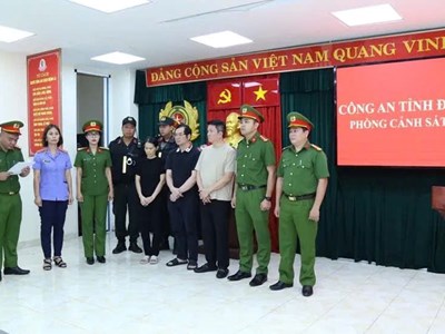 Chồng Đoàn Di Băng bị bắt vì tội sản xuất, buôn bán kem giả