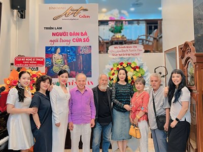 Họa sĩ Nguyễn Thân trở lại với “Người đàn bà ngồi trong cửa sổ”