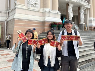 Khán giả TP.HCM “săn” vé khai mạc Liên hoan Phim Việt Nam