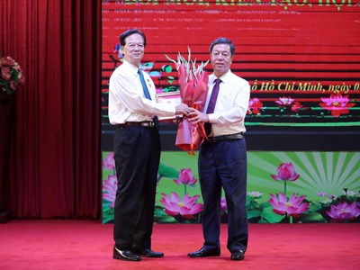 Giới thiệu cuốn sách “Đổi mới, kiến tạo, hội nhập, phát triển” của nguyên Thủ tướng Nguyễn Tấn Dũng