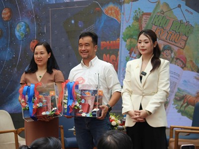 Đánh thức kỳ quan qua bộ sách tương tác AR đầu tiên của SPACES