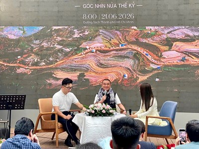Triển lãm “Hồ Vũ – Góc nhìn nửa thế kỷ”